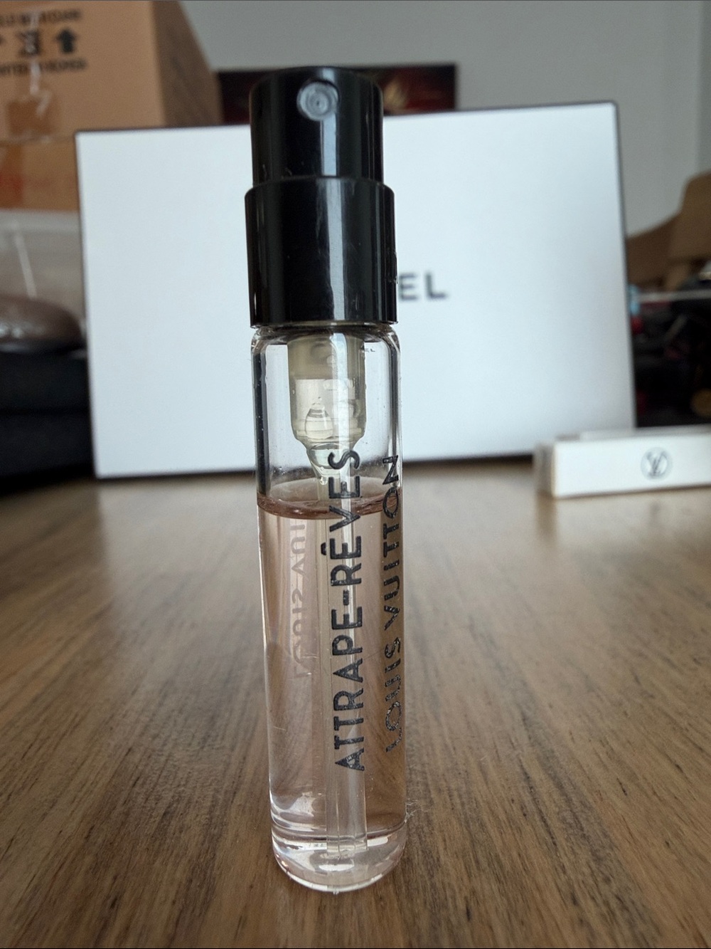 Louis Vuitton Attrape-Rêves Spray Sample - Light Pink Liquid